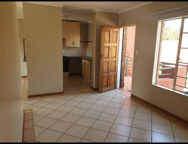 2 BEDROOM APARTMENT FOR SALE IN MORELETAPARK